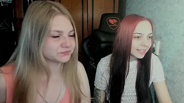 Snapshot of Rachel_Sharp chatting on September 2025 04:24:01 AM Rachel Sharp online show from September 2025 04:24:01 AM