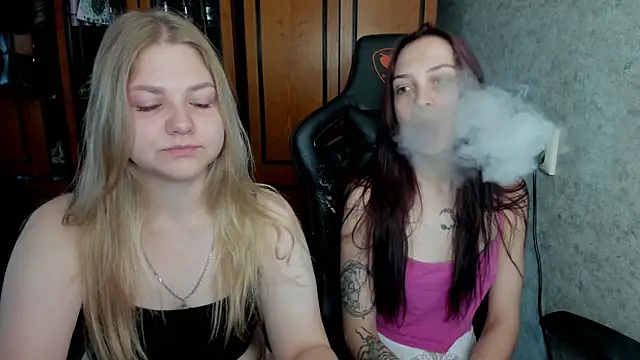 Snapshot of Rachel_Sharp chatting on September 2025 04:27:01 AM Rachel Sharp online show from September 2025 04:27:01 AM