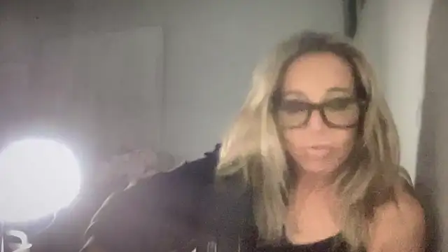 ALEXADANIELLE online show from February 2025 01:16:02 AM