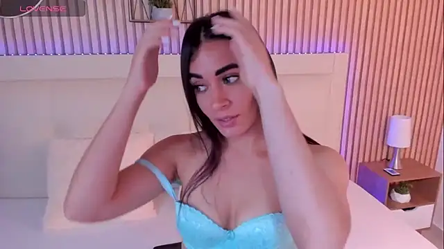 Emma Sophia2 online show from November 2025 09:38:01 PM
