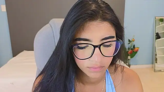 maiaa ruiz online show from October 2025 02:51:02 PM