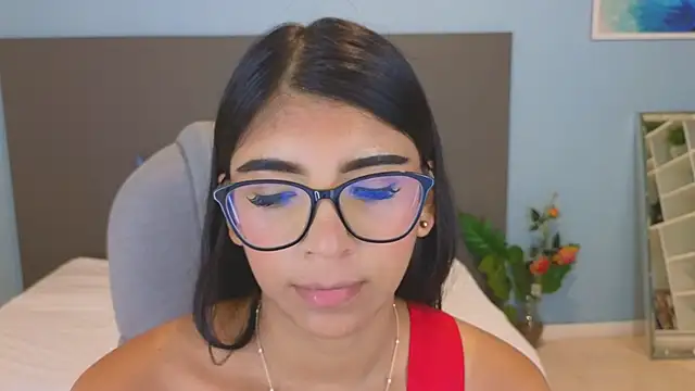 maiaa ruiz online show from October 2025 03:01:01 PM