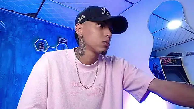 Liam lee online show from December 2024 04:14:02 PM