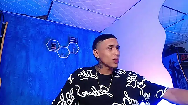 Liam lee online show from February 2025 04:14:02 PM