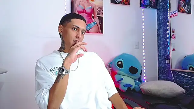 Liam lee online show from November 2025 01:02:01 PM