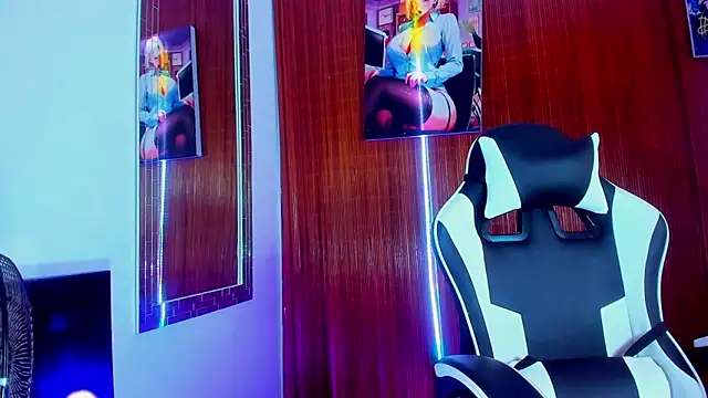 Liam lee online show from February 2026 09:30:01 PM