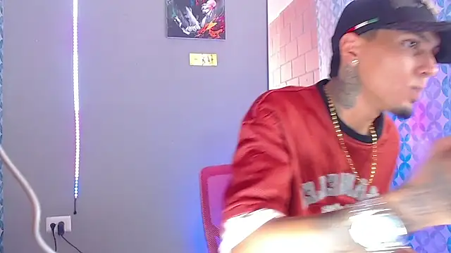 Liam lee online show from April 2026 08:20:02 PM