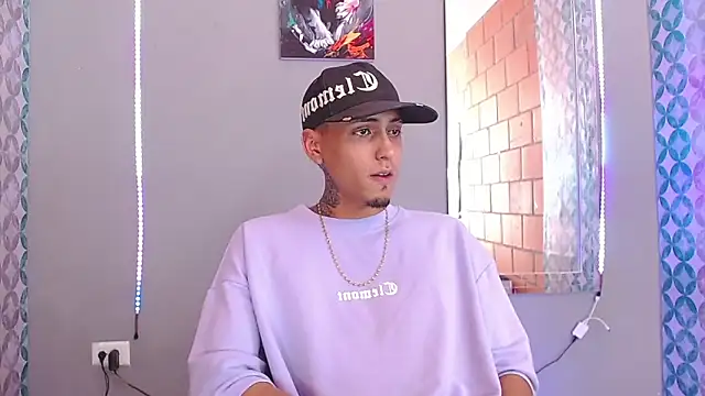 Liam lee online show from April 2026 08:06:01 PM