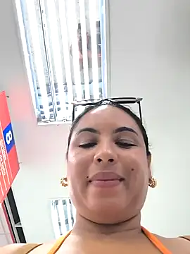 Francesca ferrari online show from December 2024 10:18:02 PM