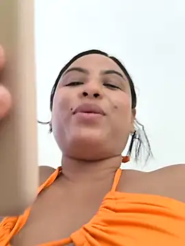 Francesca ferrari online show from December 2024 11:08:02 PM