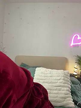 haileyhope  online show from February 2026 01:15:01 PM