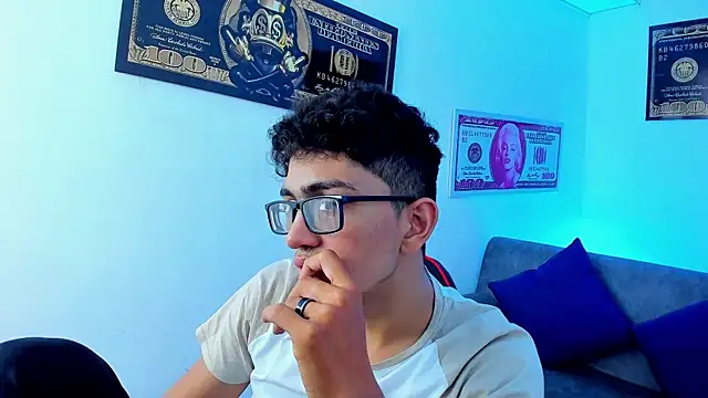 TylerWhite  online show from January 2025 06:33:01 AM