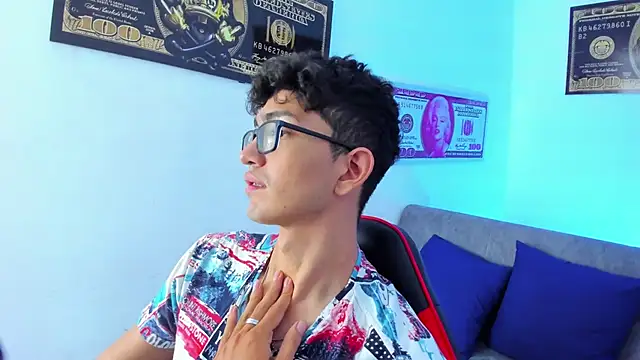 TylerWhite  online show from January 2025 02:48:01 AM