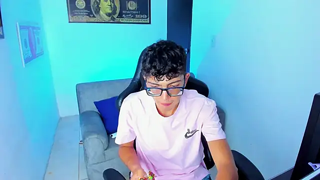 TylerWhite  online show from February 2025 02:49:01 AM