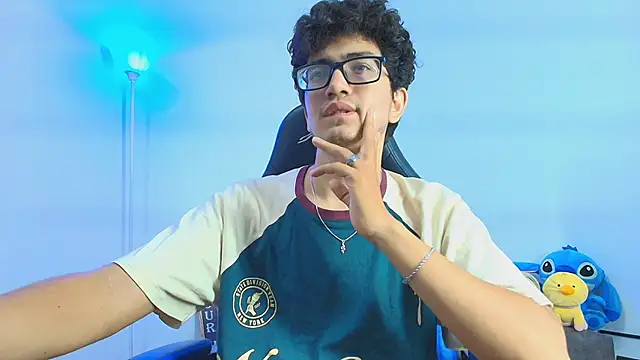 TylerWhite  online show from October 2025 03:46:02 AM