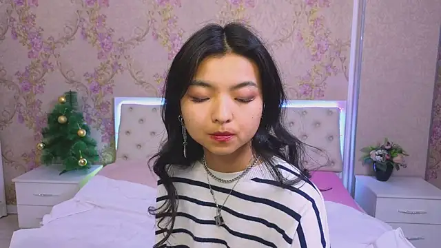 Shy Kira online show from January 2025 06:35:01 PM