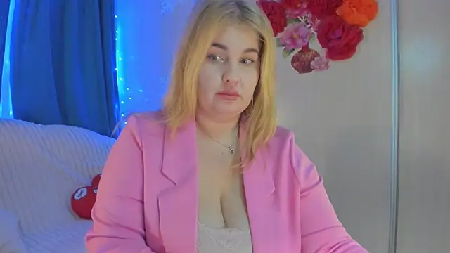 CoraSwon online show from February 2025 07:16:01 PM