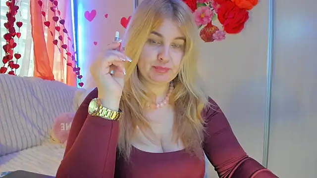 CoraSwon online show from February 2025 07:45:01 AM