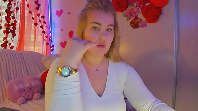 CoraSwon online show from February 2025 07:42:02 AM