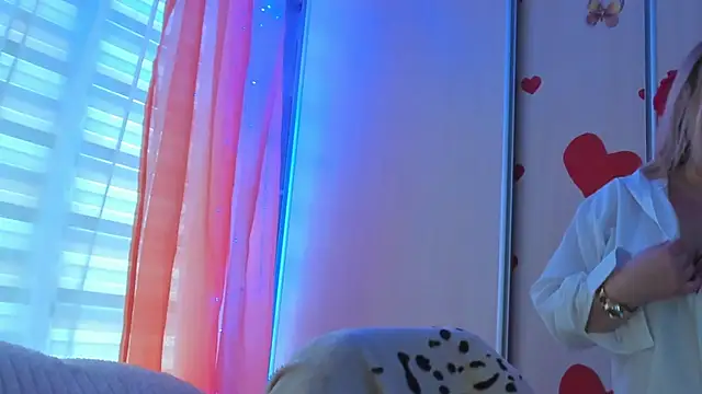 CoraSwon online show from March 2025 11:52:01 AM