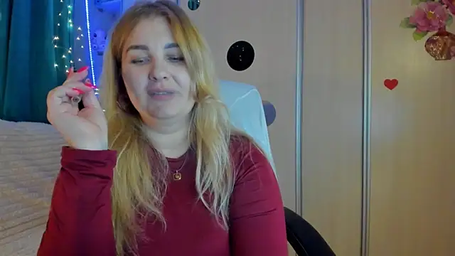 CoraSwon online show from March 2026 06:03:02 PM