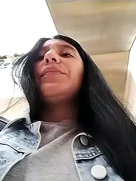 Nathalia-001 online show from December 2024 05:47:02 PM