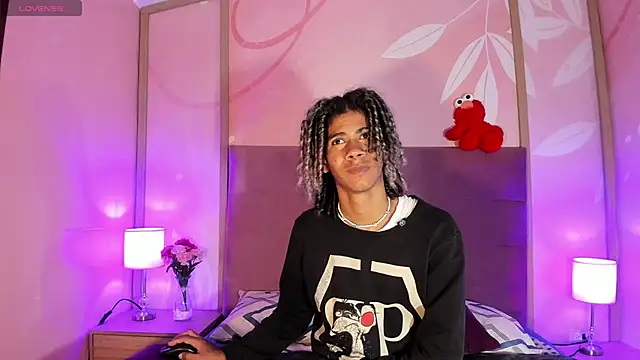 Maxim-Walker online show from February 2025 03:00:02 AM