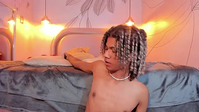 Maxim-Walker online show from February 2025 06:08:02 AM