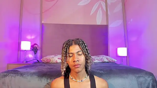 Maxim-Walker online show from March 2025 06:37:01 AM