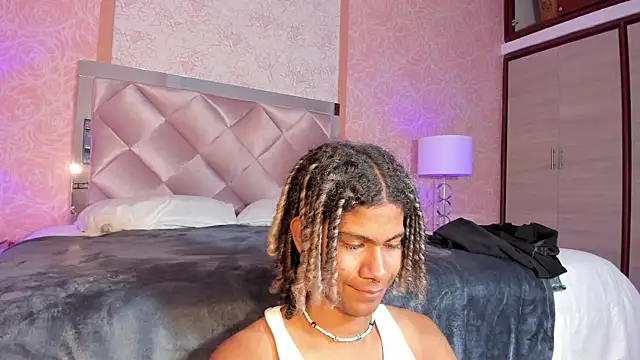 Maxim-Walker online show from March 2025 06:12:02 AM