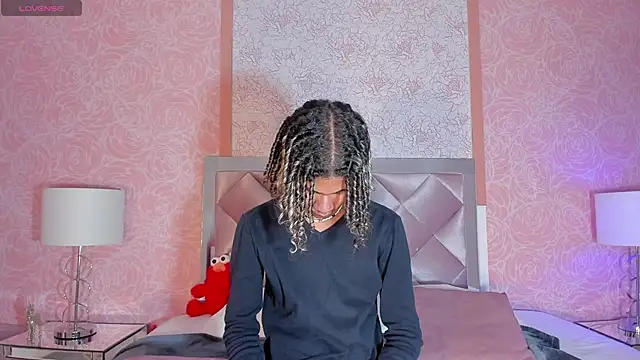 Maxim-Walker online show from March 2025 02:46:02 AM