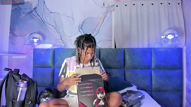 Maxim-Walker online show from September 2025 03:50:02 AM