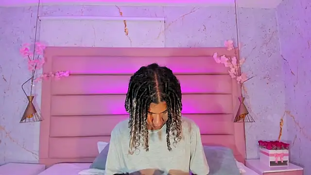 Maxim-Walker online show from September 2025 02:46:01 AM