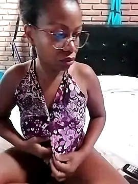 littlebrunett online show from January 2026 11:14:02 AM