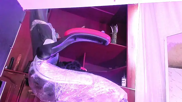 Snapshot of AmberNix chatting on March 2025 09:21:01 PM AmberNix online show from March 2025 09:21:01 PM