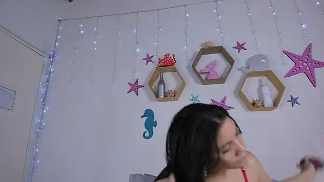 Emiily Parkerr online show from February 2025 03:11:02 AM