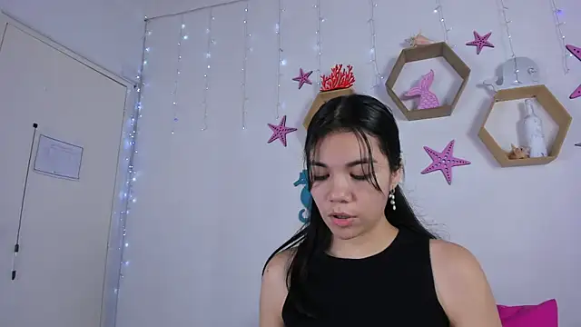 Emiily Parkerr online show from February 2025 03:10:02 AM