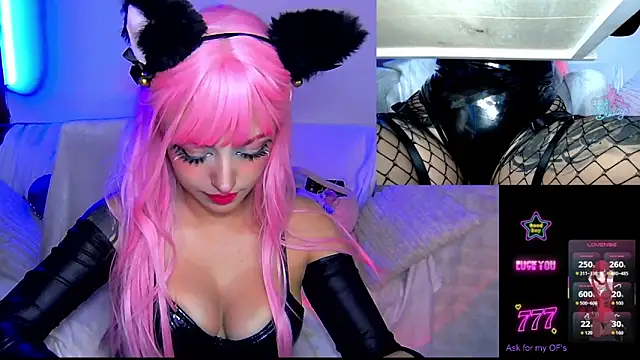 HollyDominic online show from February 2026 01:31:02 PM