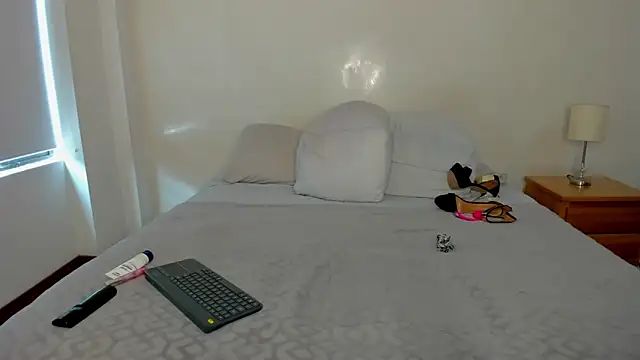 Snapshot of melisa_ferretti chatting on February 2026 06:01:02 PM melisa ferretti online show from February 2026 06:01:02 PM