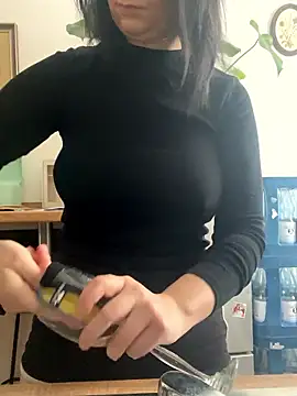 Snapshot of Off__Melonenmandy chatting on January 2026 11:48:02 AM Off Melonenmandy online show from January 2026 11:48:02 AM