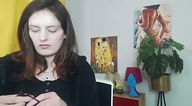 juicyNadine online show from March 2025 12:29:01 PM