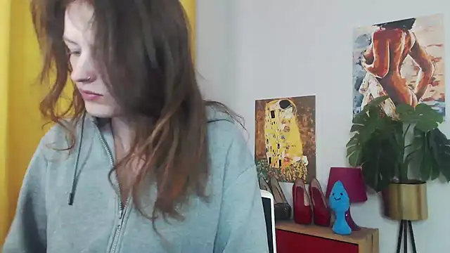 juicyNadine online show from September 2025 04:49:02 AM