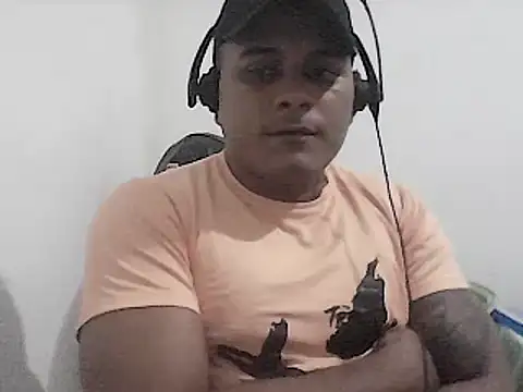 Snapshot of SaucyAffair0 chatting on January 2025 12:09:02 AM SaucyAffair0 online show from January 2025 12:09:02 AM