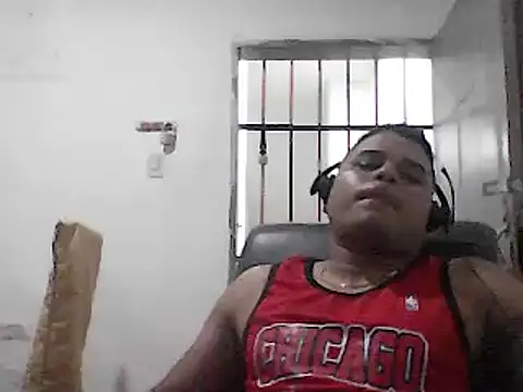 Snapshot of SaucyAffair0 chatting on March 2025 11:18:02 PM SaucyAffair0 online show from March 2025 11:18:02 PM