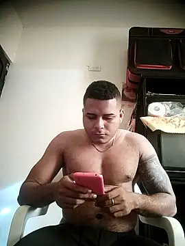 SaucyAffair0 online show from January 2026 01:15:01 PM