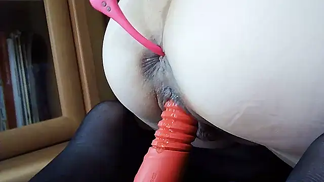 Snapshot of lizzy_kissy666 chatting on February 2025 02:48:02 PM lizzy kissy666 online show from February 2025 02:48:02 PM