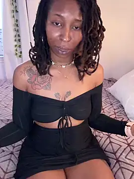 LeyaHoneybuns online show from February 2025 03:40:01 PM