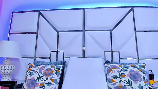 RileySweett online show from February 2025 11:31:02 AM