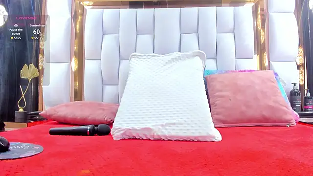 RileySweett online show from September 2025 11:43:01 AM