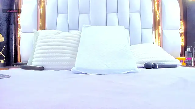 RileySweett online show from October 2025 11:47:02 AM